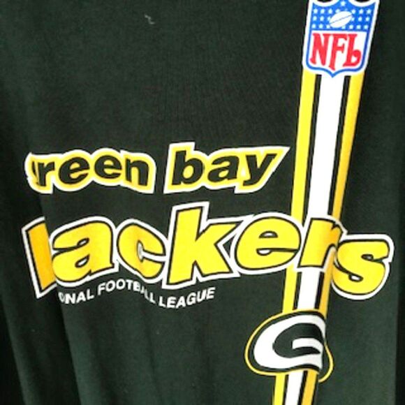 Tee Shirt . Green Bay Packers. Size: Extra Large .. (46-48) . Logo Athletic - Picture 3 of 4